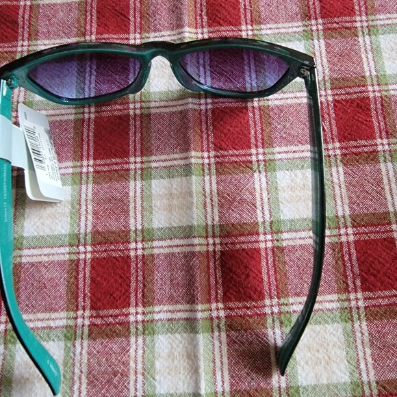 Sunglasses by Foster Grant Multi-color Frames Gray Lenses - Picture 4 of 4